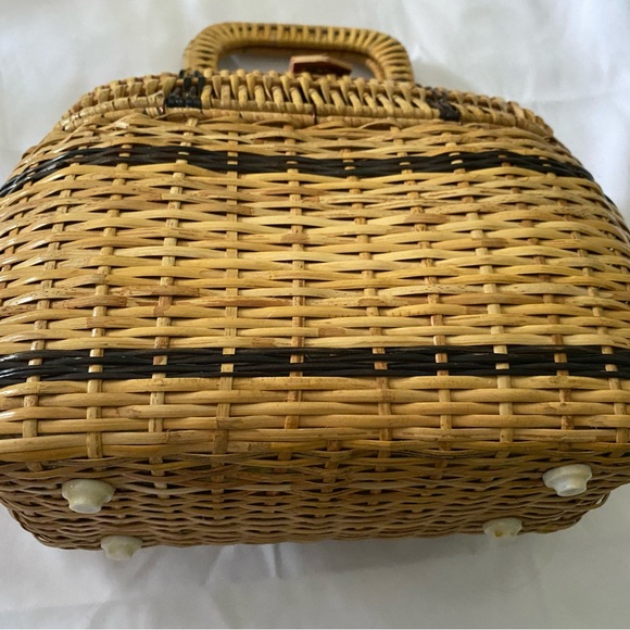 Vintage Woven WICKER BASKET BAG Box Purse w/ Woven Handle - Picture 4 of 13